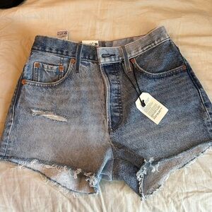 Levi’s two toned shorts
